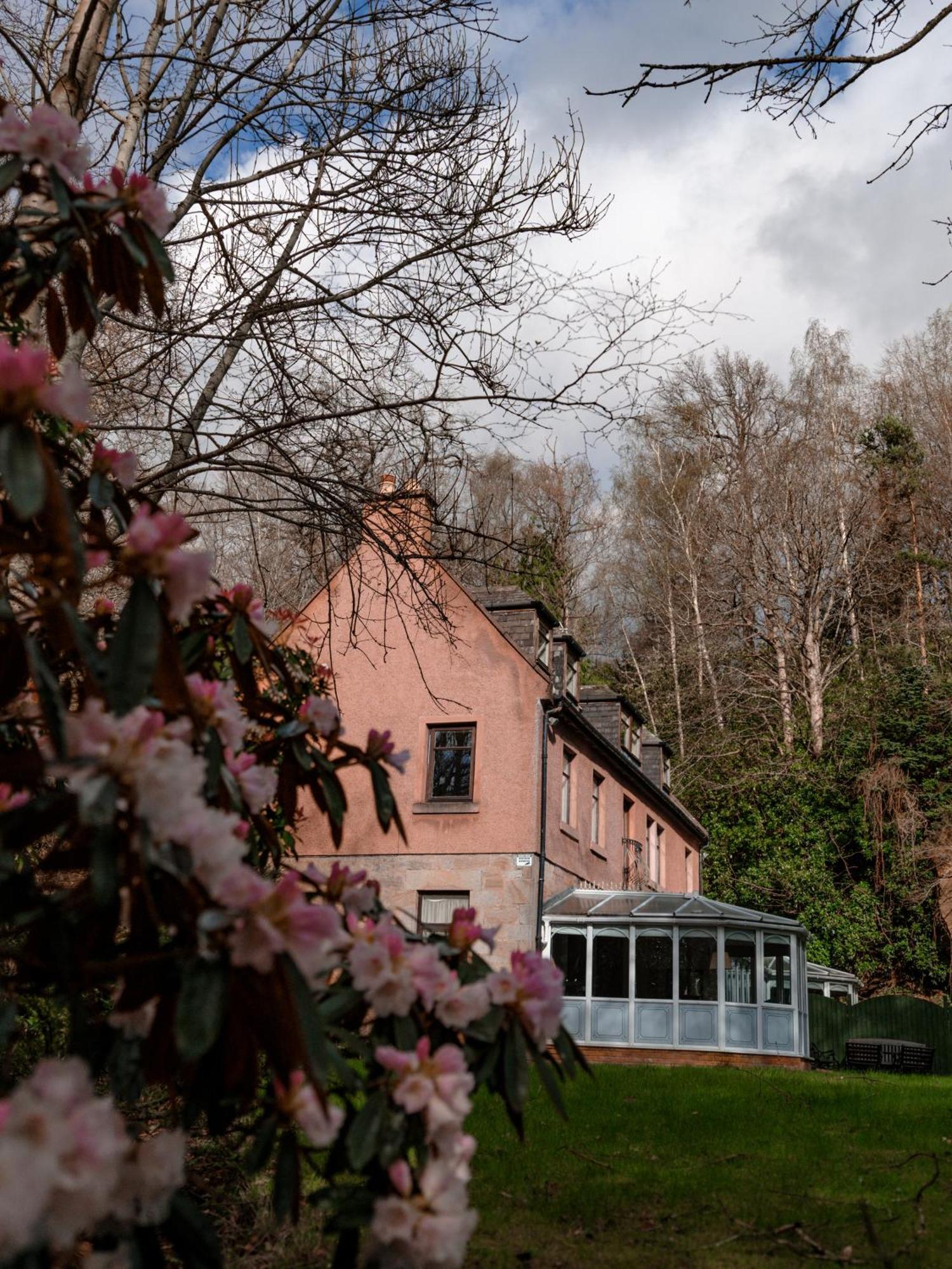 Hotel Dalhousie Castle