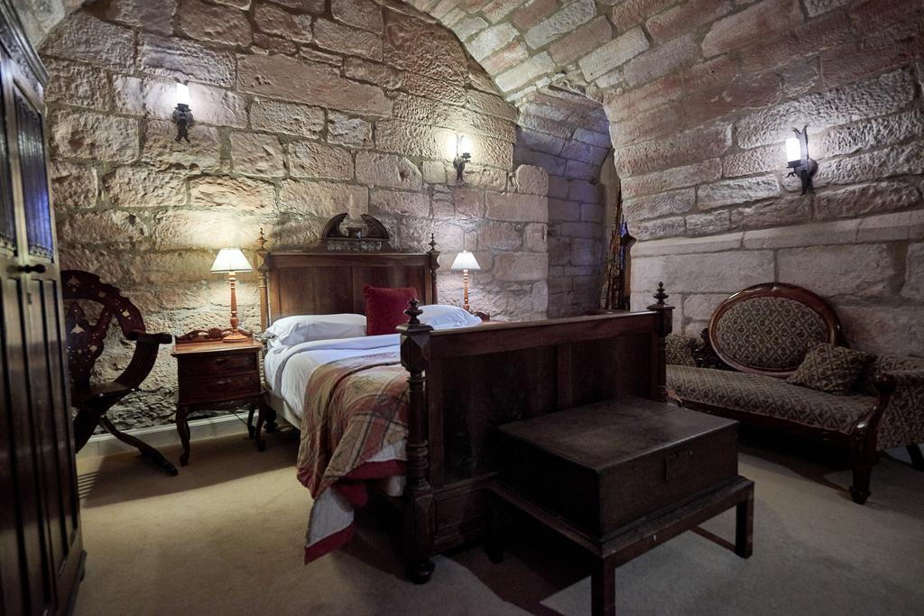 Dalhousie Castle 4*