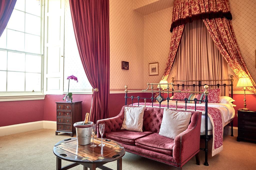 Hotel Dalhousie Castle
