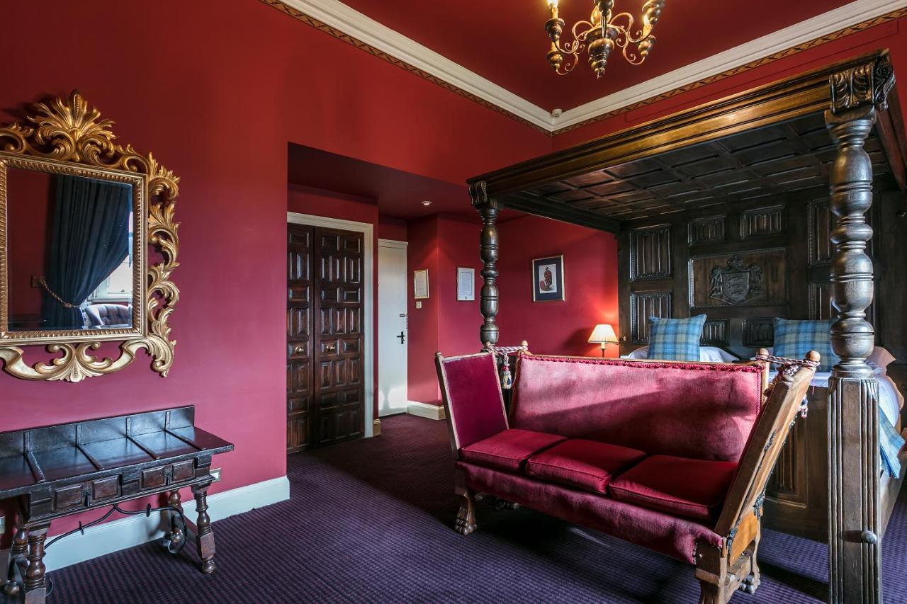 Dalhousie Castle 4*